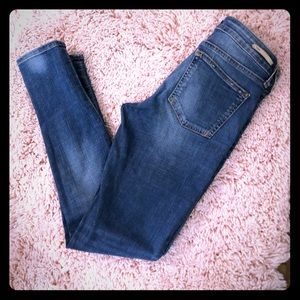 Pilcro mid rise skinny jeans
